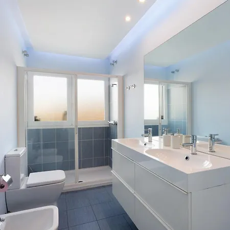 Bahía De Michel * Santa Úrsula